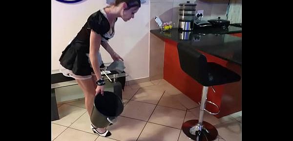 trendsDomestic cleaner gets a face full of piss and cleans it up